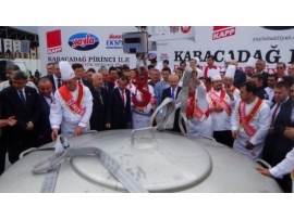 Dünyanın En Büyük Pilavı